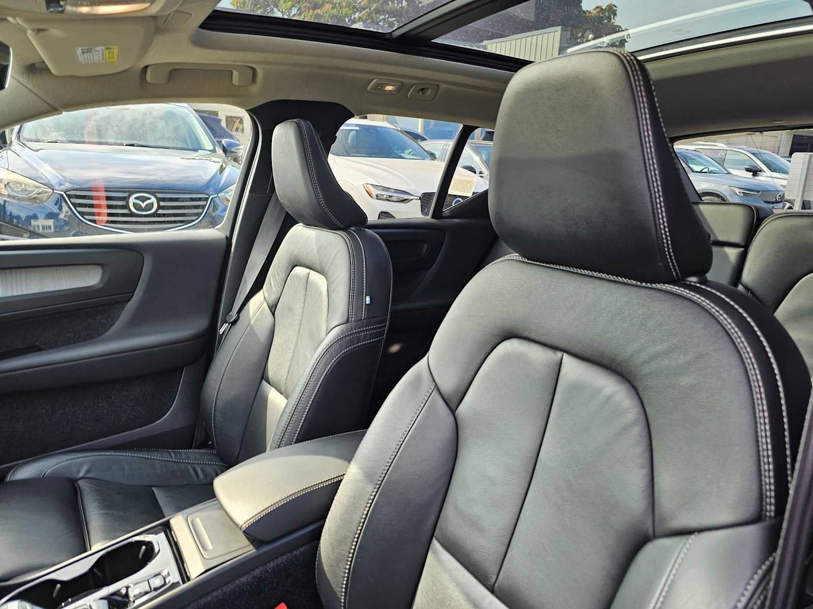 Used 2023 Volvo XC40 B5 Ultimate w/ Protection Package Premier AWD/4WD image 22