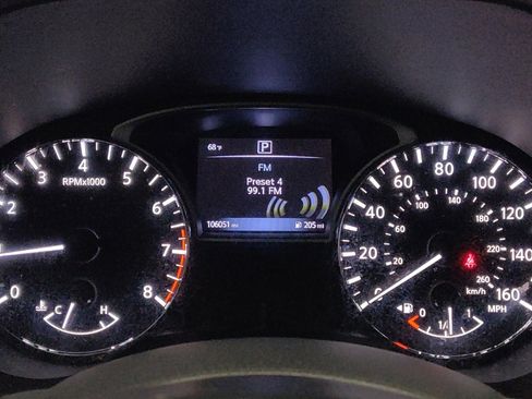 Used 2017 Nissan Pathfinder SV FWD image 23
