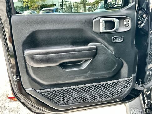 Used 2021 Jeep Wrangler Sport image 9