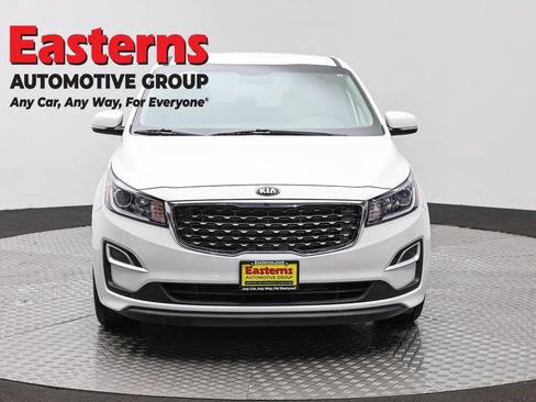 Used 2020 Kia Sedona LX FWD image 2