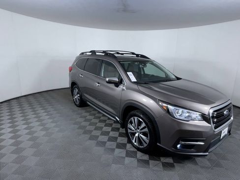 Used 2022 Subaru Ascent Touring image 2