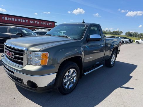 Used 2011 GMC Sierra 1500 SLE w/ Chrome Essentials Package AWD/4WD image 2