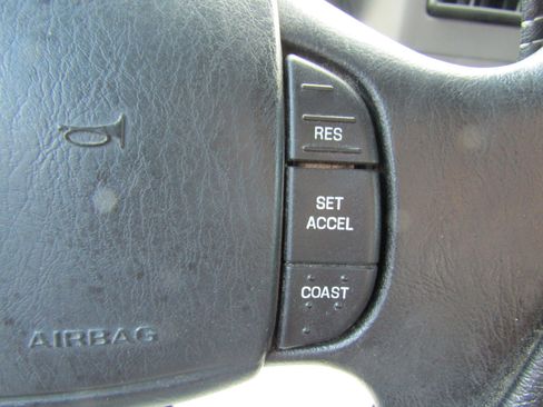 Used 2000 Ford F250 2WD Crew Cab Super Duty image 25