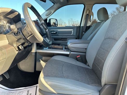 Used 2014 RAM 3500 SLT w/ Luxury Group image 18