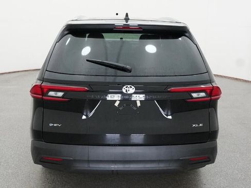 New 2026 Toyota Grand Highlander XLE image 40