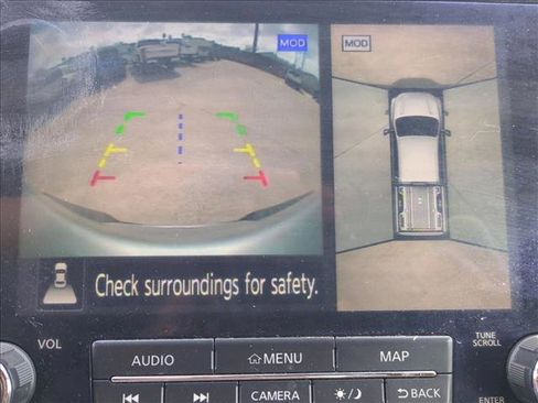 Used 2021 Nissan Titan Platinum Reserve w/ Moonroof Package image 9