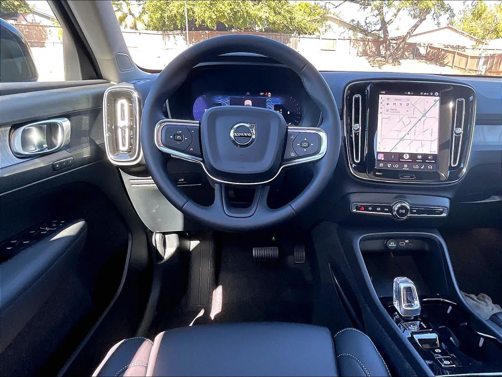 New 2026 Volvo XC40 B5 Plus AWD/4WD image 15