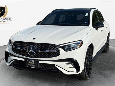 Used 2025 Mercedes-Benz GLC 300 image 1