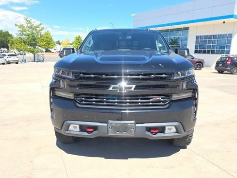 Used 2025 Chevrolet Silverado 1500 LT Trail Boss w/ Convenience Package II AWD/4WD image 2