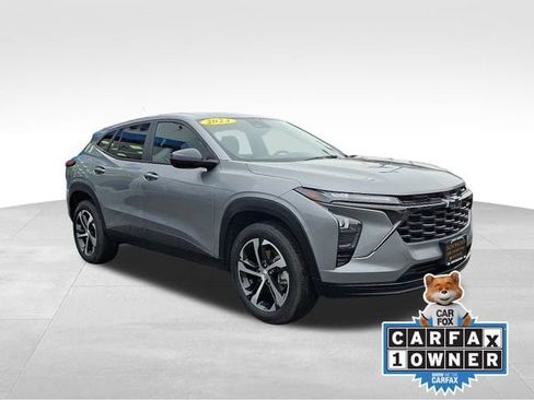 Used 2024 Chevrolet Trax RS w/ Driver Confidence Package image 1