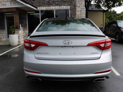Used 2016 Hyundai Sonata Limited w/ Option Group 04 FWD image 6