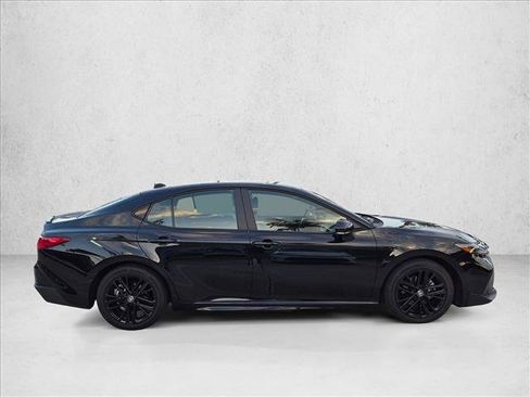 Used 2026 Toyota Camry SE w/ Convenience Package FWD image 4