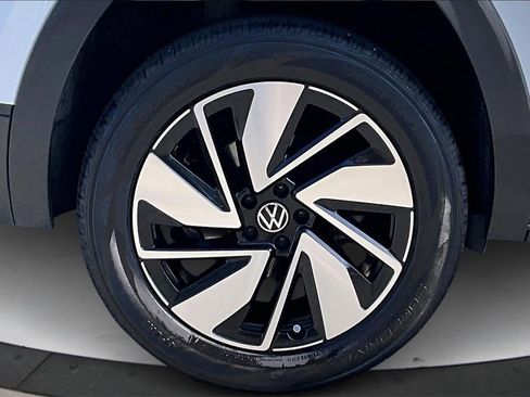 Used 2024 Volkswagen Atlas SE image 35