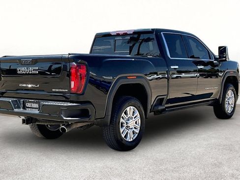 Used 2022 GMC Sierra 2500 Denali w/ Denali Ultimate Package AWD/4WD image 2