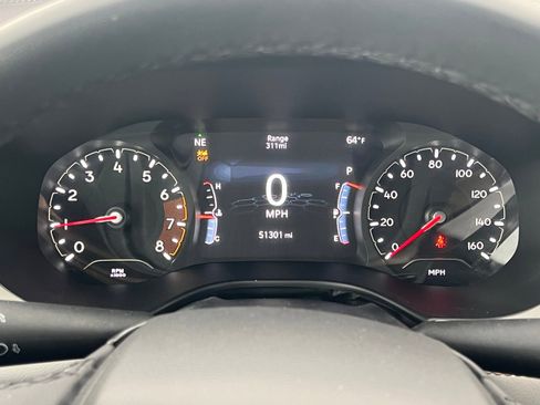 Used 2023 Jeep Compass Limited image 28