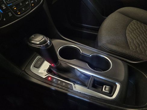 Used 2018 Chevrolet Equinox LT image 26