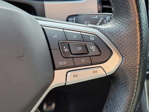 Used 2020 Volkswagen Atlas Cross Sport SEL R-Line FWD image 32