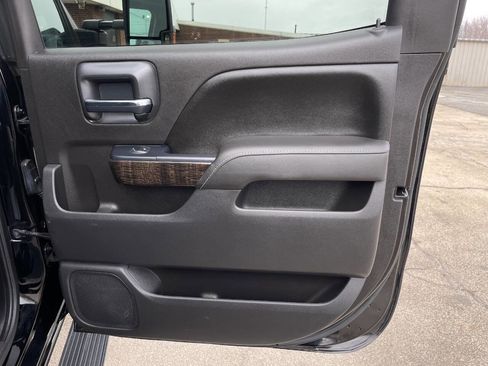 Used 2016 GMC Sierra 3500 Denali w/ Duramax Plus Package image 31