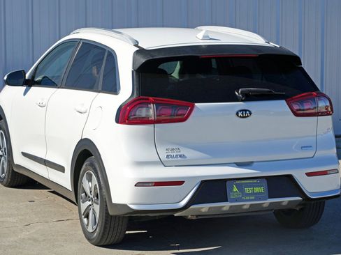 Used 2019 Kia Niro LX image 45