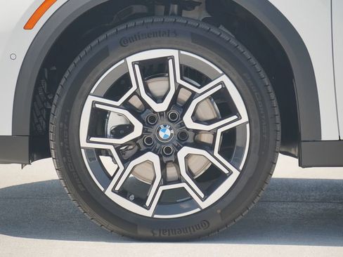 Used 2026 BMW X2 xDrive28i w/ Technology Package AWD/4WD image 5