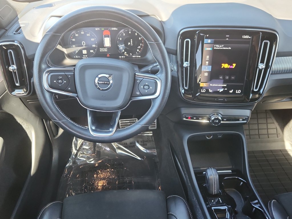 Used 2021 Volvo XC40 T5 R-Design w/ Climate Package AWD/4WD image 10