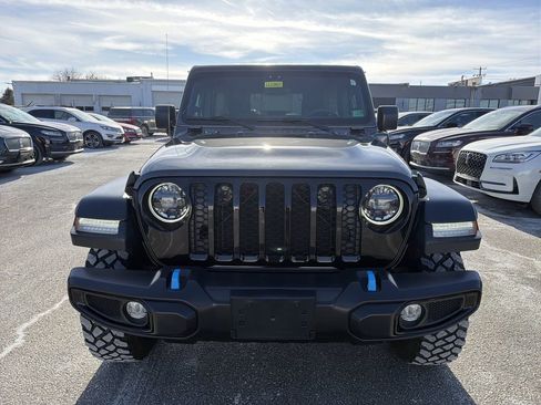 Used 2023 Jeep Wrangler Unlimited w/ Cold Weather Group image 9