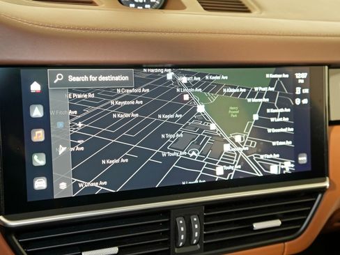 Certified 2023 Porsche Cayenne Turbo AWD/4WD image 31