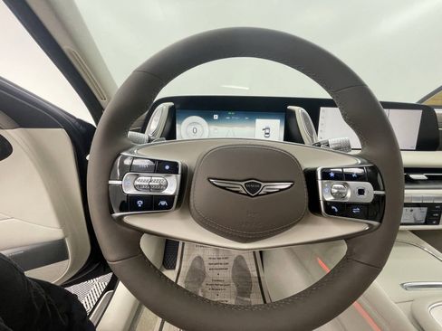 Used 2025 Genesis G90 3.5T image 6
