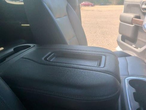 Used 2021 GMC Sierra 1500 SLT AWD/4WD image 19