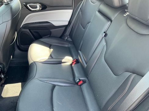 Used 2022 Jeep Compass Limited w/ Sun and Sound Group AWD/4WD image 9