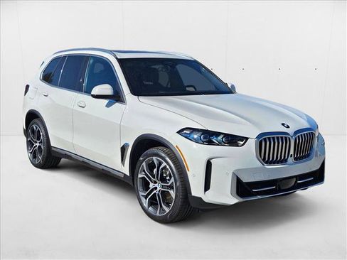 New 2026 BMW X5 sDrive40i w/ Premium Package image 6