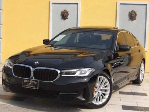 Used 2022 BMW 530i xDrive w/ Convenience Package image 2