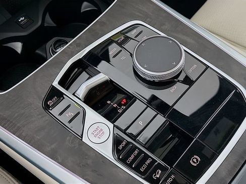 New 2026 BMW X5 xDrive40i AWD/4WD image 17