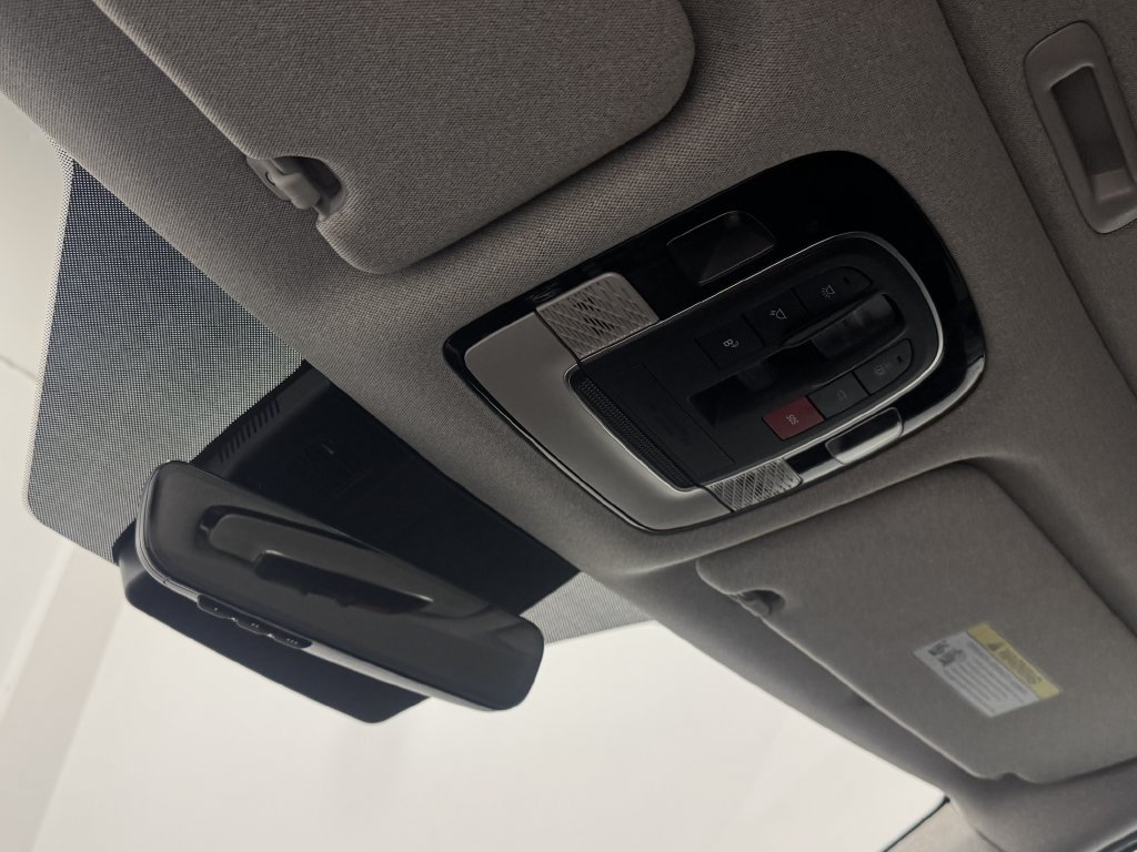 Used 2025 Hyundai Palisade Limited FWD image 33