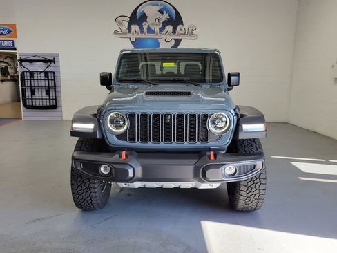 Used 2025 Jeep Gladiator Mojave w/ Safety Group image 11