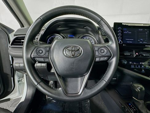 Used 2024 Toyota Camry SE w/ Convenience Package image 15