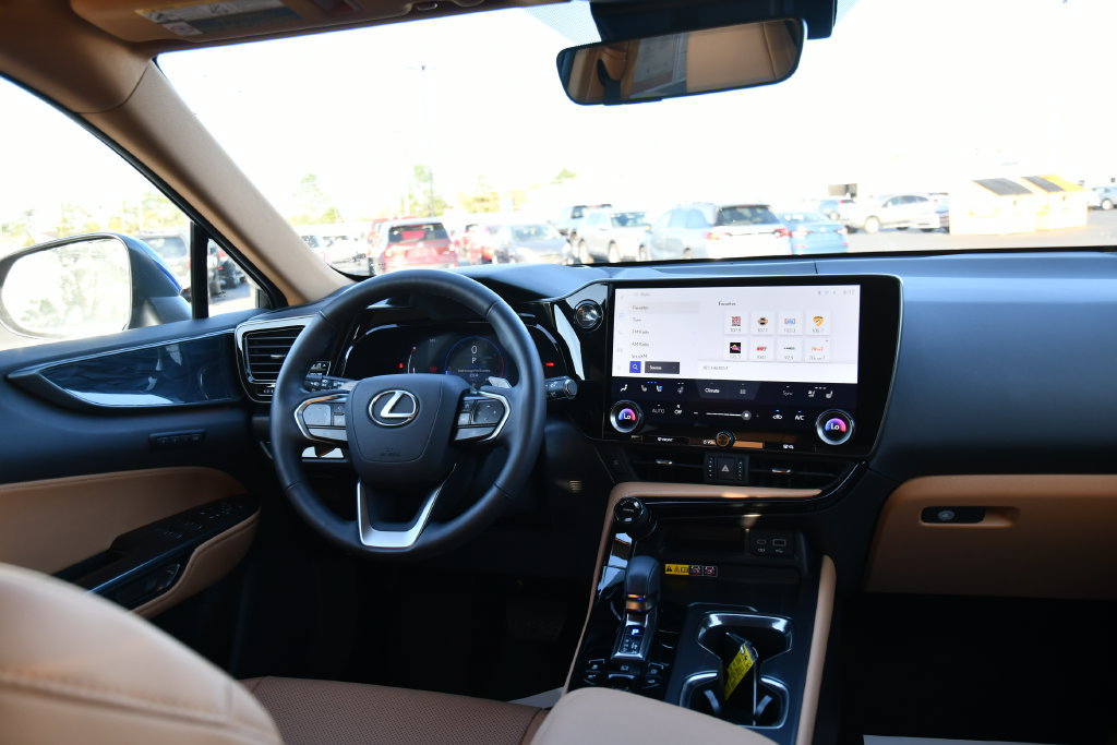 Used 2025 Lexus NX 350 AWD w/ Cold Area Package image 24