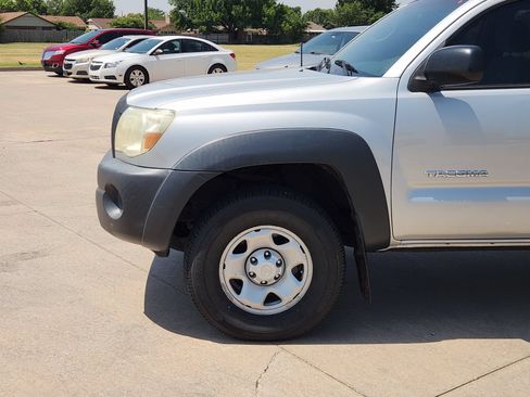Used 2008 Toyota Tacoma PreRunner RWD image 9