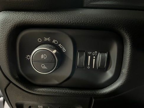 Used 2023 RAM 1500 Laramie image 15