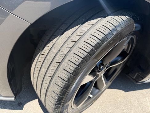 Used 2018 Ford Mustang Coupe RWD image 19