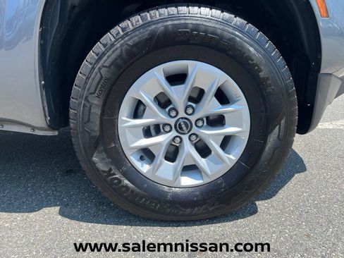 Used 2024 Nissan Frontier SV AWD/4WD image 24