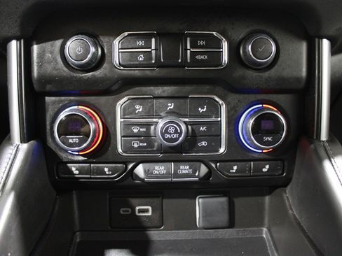 Used 2024 Chevrolet Tahoe Z71 image 23