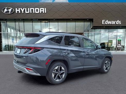 New 2025 Hyundai Tucson SEL image 8