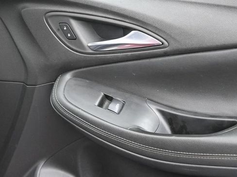 Used 2023 Buick Encore GX Select w/ Sport Touring Package FWD image 35