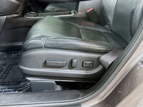 Used 2015 Honda CR-V Touring image 19