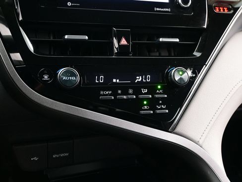 Used 2022 Toyota Camry LE FWD image 20