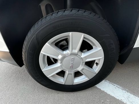 Used 2012 GMC Terrain SLE AWD/4WD image 25