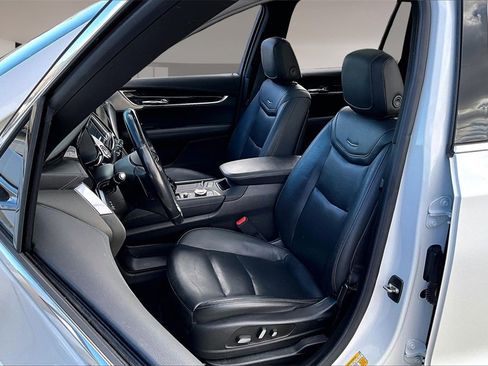 Used 2022 Cadillac XT6 Premium Luxury w/ Technology Package image 27