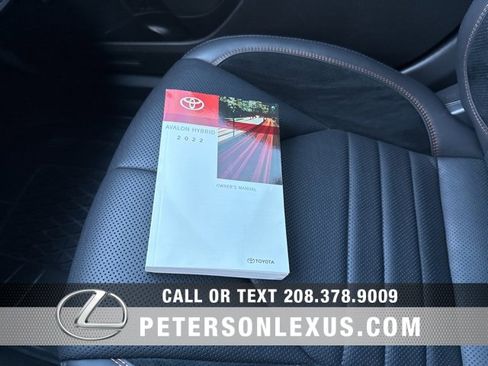 Used 2022 Toyota Avalon XSE image 27