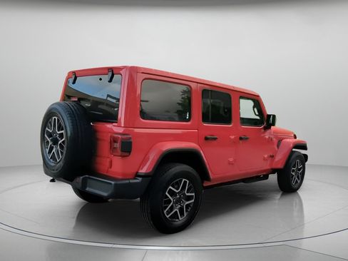 Used 2026 Jeep Wrangler Unlimited Sahara AWD/4WD image 28